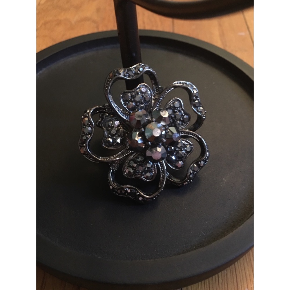 Black Flowered Ring